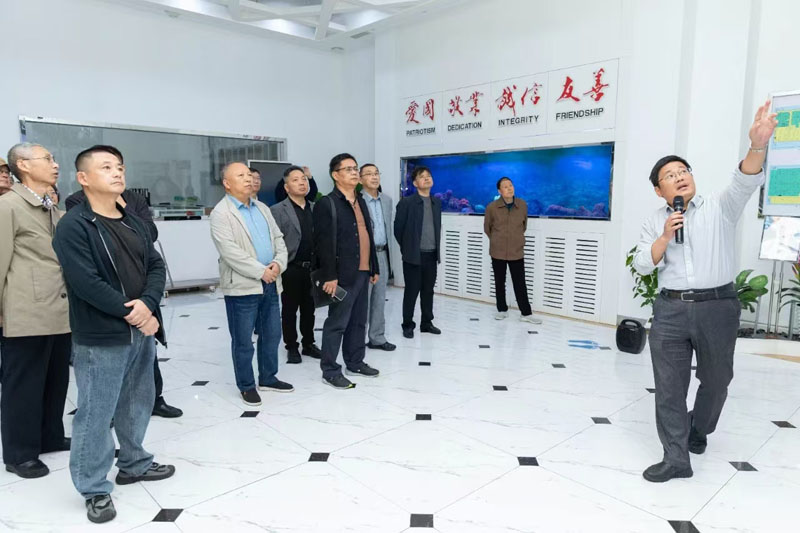 產(chǎn)學(xué)研協(xié)同 共話藥企新發(fā)展 | 南京都市圈城市藥學(xué)會(huì)蒞臨我公司調(diào)研指導(dǎo)